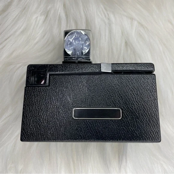 📸 Vintage Kodak instamatic x15 camera + leather bag